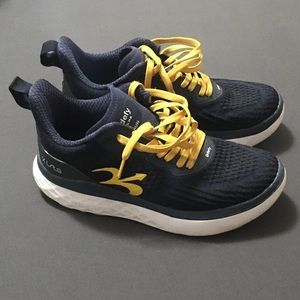 Gravity Defyer XLR8 running shoes